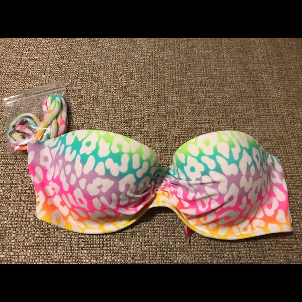 Victoria’s Secret bikini top